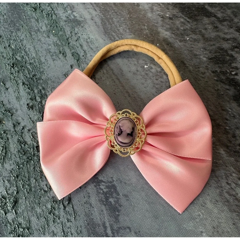 Unbranded Cameo Satin Bow Headband Kids OS Pink Excellent Vintage Accessory